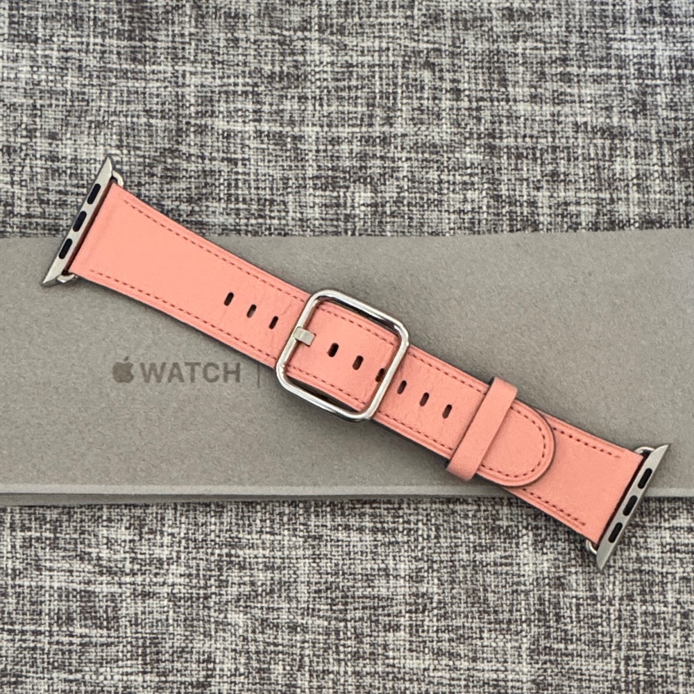 Apple Watch 42/44mm
Classic Buckle Leather in
Soft Pink